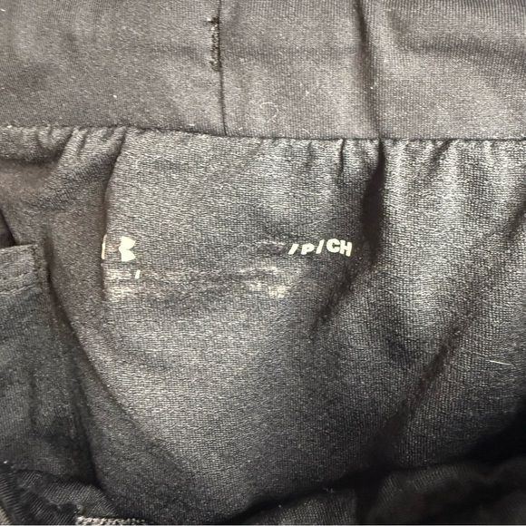 Under Armour Women's Athletic Black Running Shorts Size Small GUC - Picture 5 of 7